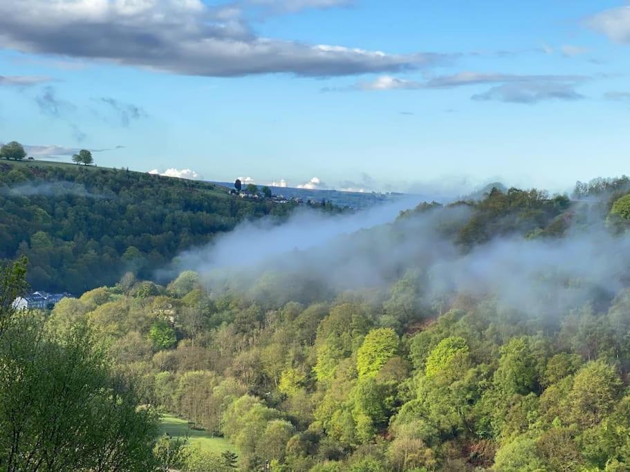 The Crest Hillside Retreat With Hot Tub Villa Abertillery Exterior photo